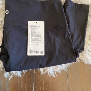 Lululemon size 16